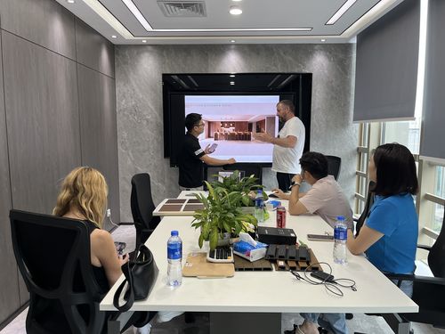 Client visit to the Relvano aluminium windows and doors factory